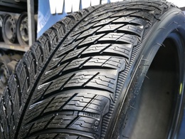 235/35R19 Michelin Pilot Alpin 5 91WXL Új! DOT3321 1db-os!