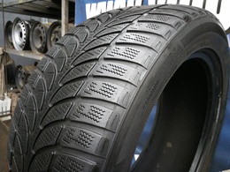 255/50R20 Bridgestone Blizzak LM-80 EVO AO DOT1716