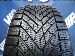 225/45R17 Pirelli Cinturato Winter 2 94VXL Új! DOT3224 1db-os!