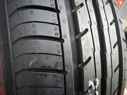 185/60R15 Yokohama BluEarth ES32 88H XL