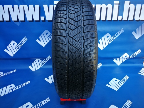 225/55R19 Pirelli Scorpion Winter FR DOT2817