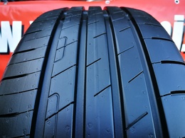 215/55R18 Goodyear EfficientGrip Performance Újszerű! DOT3720