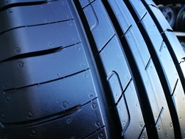215/55R18 Goodyear EfficientGrip Performance Újszerű! DOT3720