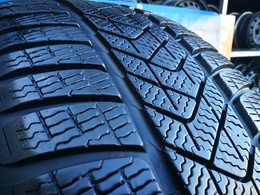 225/55R18 Pirelli Winter SottoZero 3