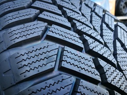 235/55R17 Giti Winter W1 103V FR Új! DOT3518