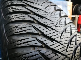 195/55R16 Goodyear UltraGrip 8 RSC FR DOT4315