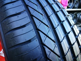 225/55R17 Goodyear Excellence ÚJ! * FR DOT5019