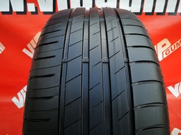 215/45R16 Goodyear EfficientGrip Performance FR XL AO