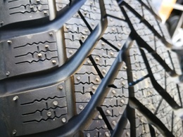 185/60R15 Yokohama BluEarth Winter V905 88TXL 1db-os!