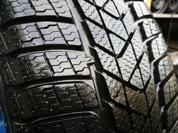 225/45R19 Pirelli Winter SottoZero 3 RSC FR XL DOT5117