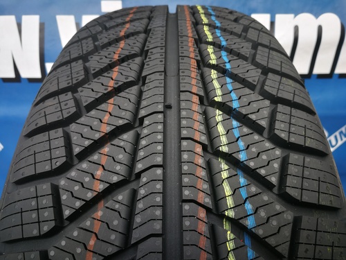 235/55R18 Point S Winter S FR XL 104H