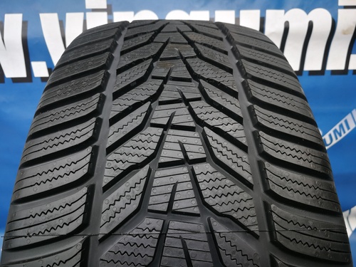 245/45R17 Hankook Winter Icept Evo3 W330 99VXL FR