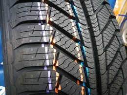 225/55R17 Point S Winter S 101V FR