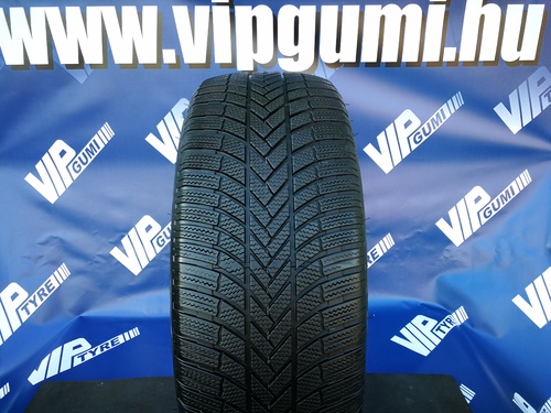 265/45R21 Bridgestone Blizzak LM005 FR DOT1920