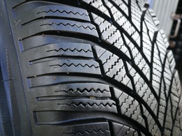 185/65R15 Firestone Winterhawk 4  (C)