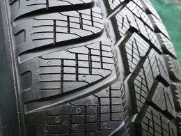 235/55R20 Pirelli Scorpion Winter 105HXL Új! DOT3120