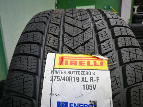275/40R19 Pirelli Winter Sottozero 3 RFT 105V XL