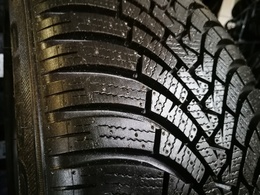 255/45R20 Falken Eurowinter HS01 105VXL