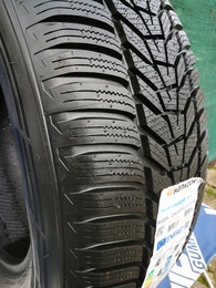 255/60R18 Hankook Winter Icept EVO3X W330A 112V XL
