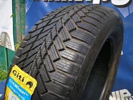 235/55R17 Giti Winter W1 103V FR Új! DOT2620