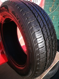 235/60R18 Kumho City Venture Premium KL33 FR DOT4812 1db-os!