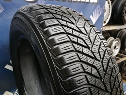 215/60R16 Yokohama BluEarth Winter V905 DOT0718 1db-os!