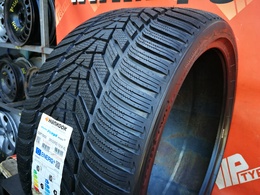 295/30R20 Hankook Winter Icept Evo3 W330 FR 101WXL