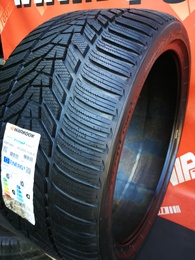 295/30R20 Hankook Winter Icept Evo3 W330 FR 101WXL