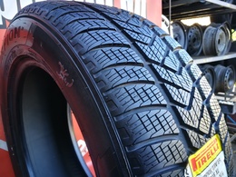 235/60R18 Pirelli Scorpion Winter FR XL Új! DOT2421