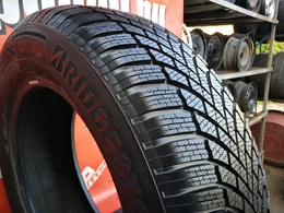 235/65R18 Bridgestone Blizzak LM005 Új! DOT2022