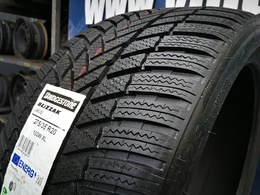 275/35R20 Bridgestone Blizzak LM005 FR XL Új! DOT4121