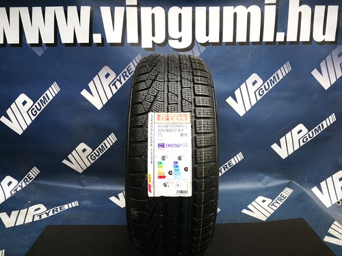 225/55R17 Pirelli W210 SottoZero SII. * RSC Új! DOT4621
