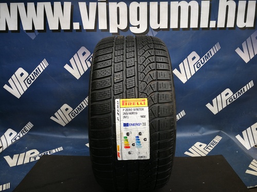 265/40R19 Pirelli Pzero Winter FR N1 Új! DOT4121