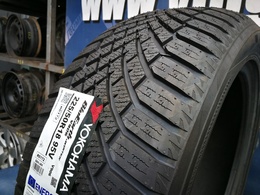 225/50R18 Yokohama BluEarth Winter V906 Új! DOT1921 1db-os!