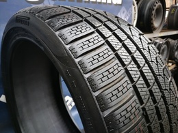 265/35R19 Pirelli PZero Winter FR XL ALP Új! DOT2421 1db-os!