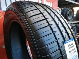 255/55R19 Falken Azenis FK510 SUV XL Új! DOT0221