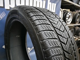 255/45R20 Pirelli Scorpion Winter FR * DOT3224