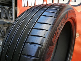 235/45R18 Michelin Pilot Sport 4 FR XL TO DOT0422