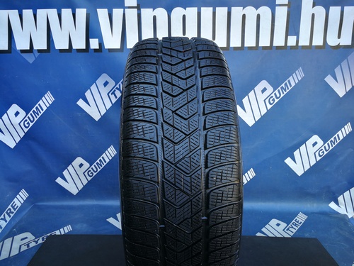 235/55R19 Pirelli Scorpion Winter  AO FR DOT4324