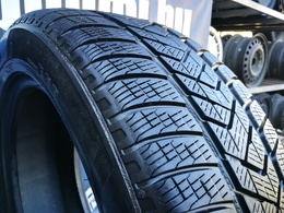 235/55R19 Pirelli Scorpion Winter  AO FR DOT4324