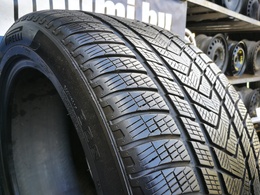 305/40R20 Pirelli Scorpion Winter FR XL DOT2519