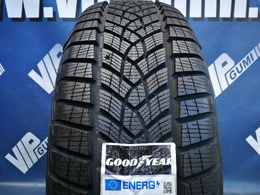 215/65R16 Goodyear UltraGrip Performance+ Új! DOT3722 1db-os!